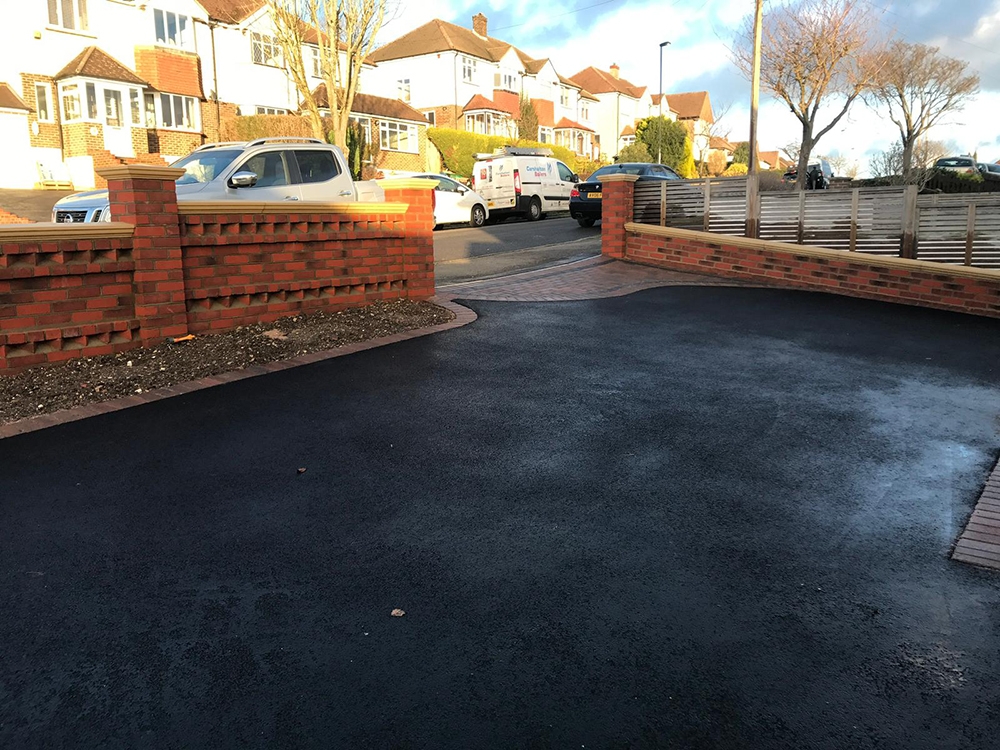 New tarmac driveway with block paving apron completed in Dulwich